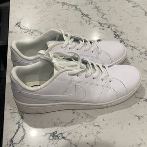 Nike Men’s Court Royale 2 Low